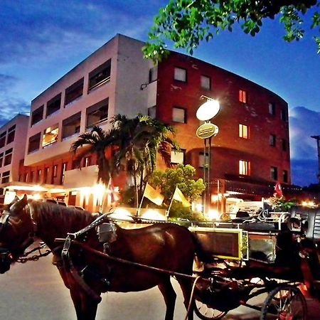 Pin Hotel Lampang Exteriér fotografie